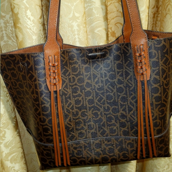 Calvin Klein Purse - Picture 1 of 1